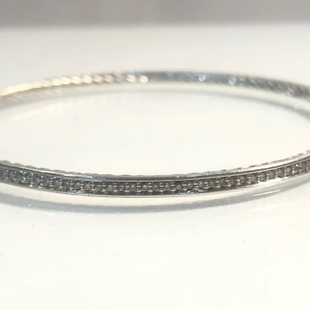 DAVID YURMAN Pave Outside Sterling Silver Bangle Bracelet. - Picture 2 of 10